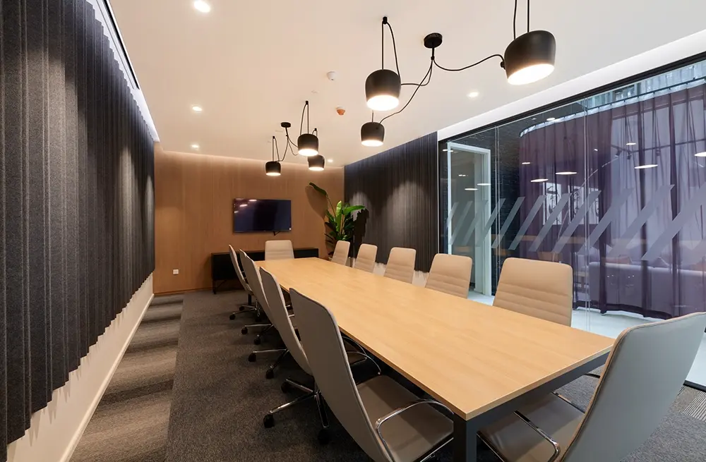 Open Plan Vs. Private Offices — What Does Your Fit Out Really Need?
