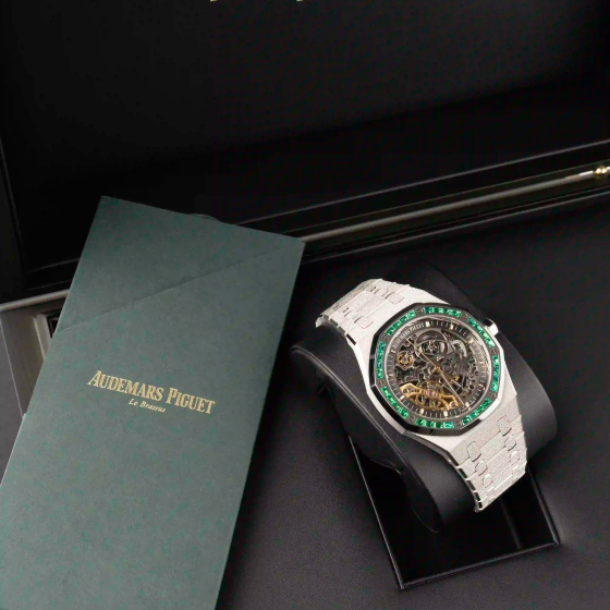6 Ways To Style Your Audemars Piguet Royal Oak